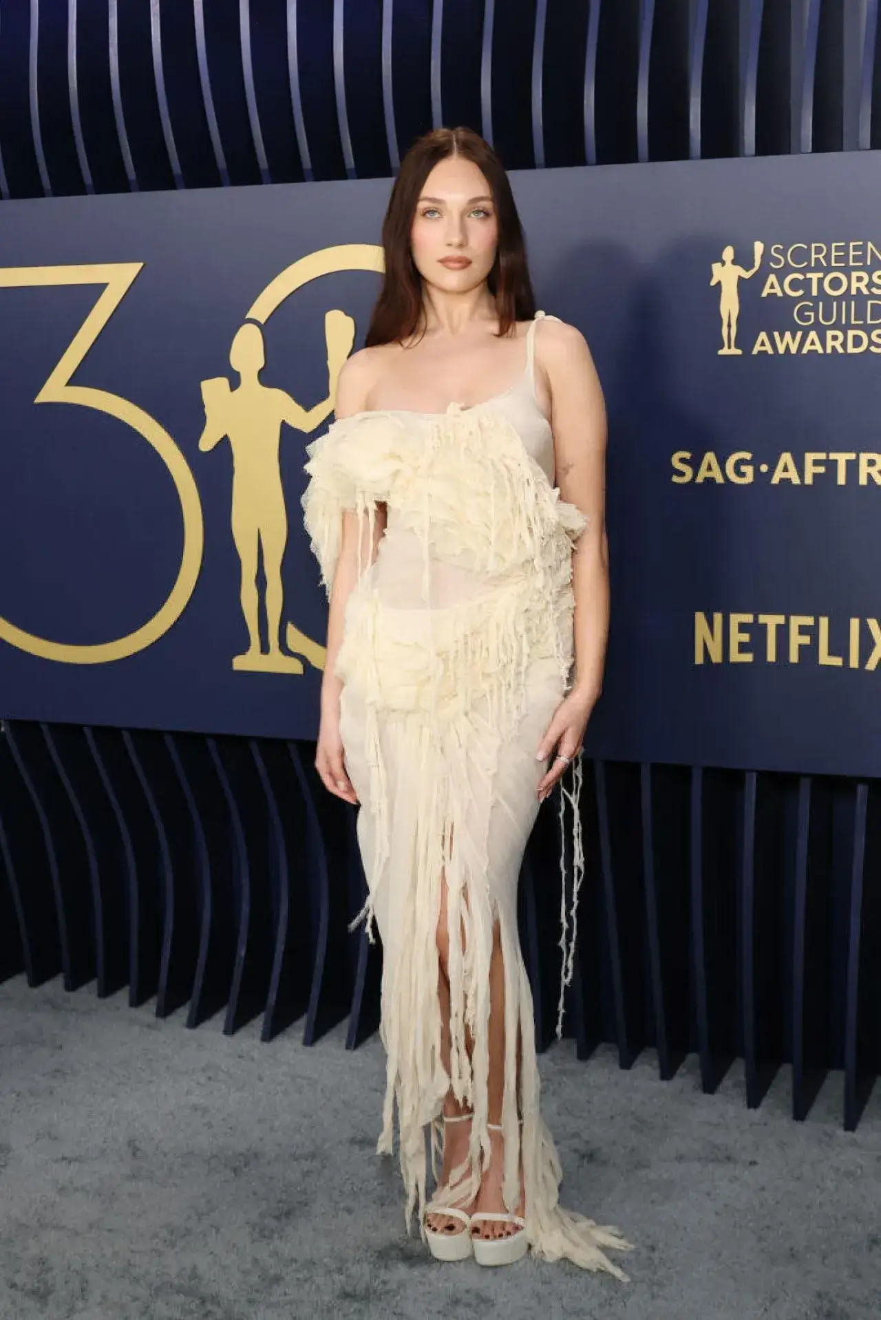 MADDIE ZIEGLER STILLS AT SCREEN ACTORS GUILD AWARDS 2024 IN LOS ANGELES 9